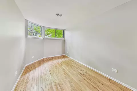 809 S Racine Ave, Chicago, IL 60607 photo 17