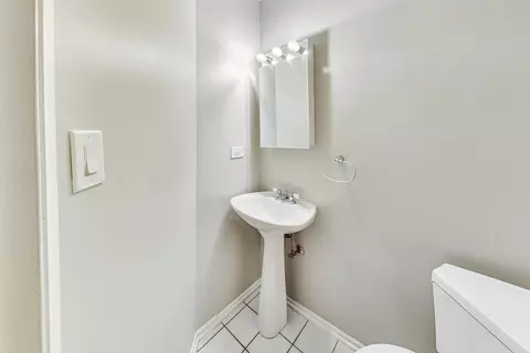 809 S Racine Ave, Chicago, IL 60607 photo 12