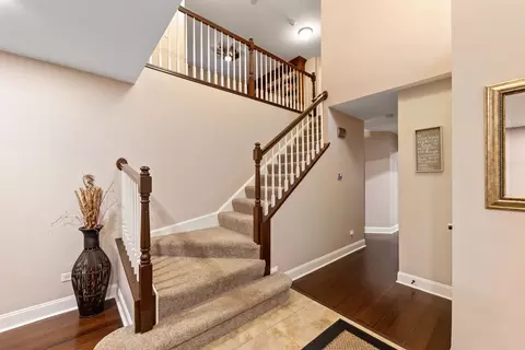 327 Berkeley Dr, Bolingbrook, IL 60440 photo 10