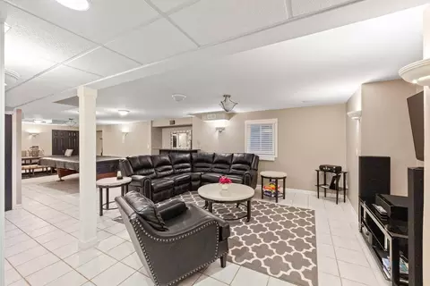 327 Berkeley Dr, Bolingbrook, IL 60440 photo 32