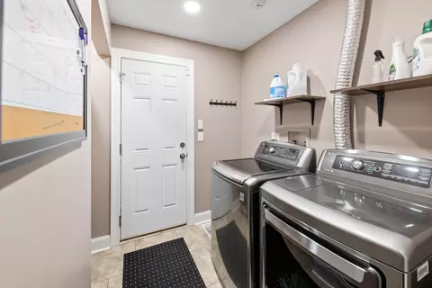 327 Berkeley Dr, Bolingbrook, IL 60440 photo 25