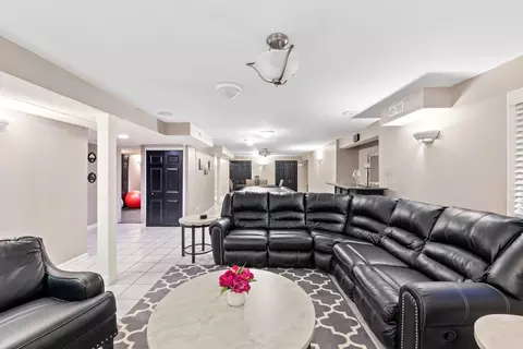 327 Berkeley Dr, Bolingbrook, IL 60440 photo 33