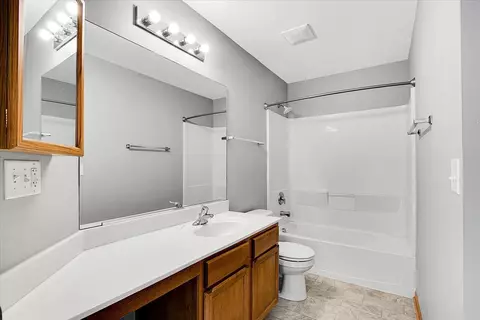 1051 Clover Dr, Minooka, IL 60447 photo 19