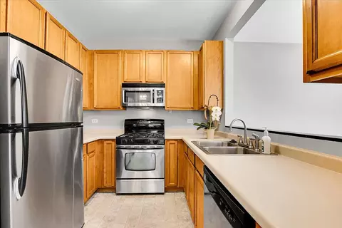 1051 Clover Dr, Minooka, IL 60447 photo 10