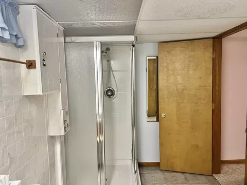 Bath - 204 N Beech St, Normal, IL 61761 photo 7 of 8