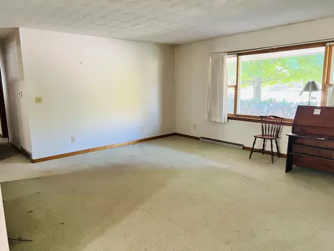 Living - 204 N Beech St, Normal, IL 61761 photo 3 of 4