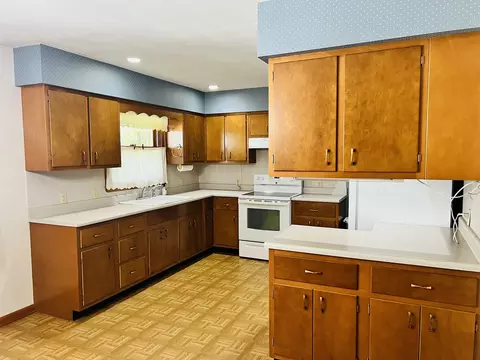 Kitchen - 204 N Beech St, Normal, IL 61761 photo 3 of 5