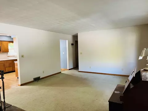 Living - 204 N Beech St, Normal, IL 61761 photo 4 of 4