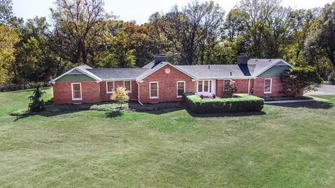 36 W231 Crane Rd, Saint Charles, IL 60174
