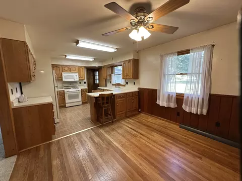 Kitchen - 209 E Newton St, Mansfield, IL 61854 photo 1 of 2