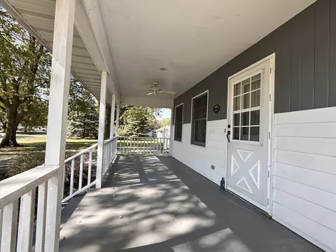 Exterior - 209 E Newton St, Mansfield, IL 61854 photo 10 of 11