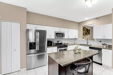 Kitchen - 2492 Reflections Dr, Aurora, IL 60502 photo 2 of 4
