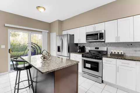 Kitchen - 2492 Reflections Dr, Aurora, IL 60502 photo 4 of 4