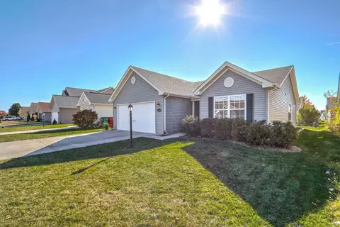 709 Yalow Dr, Champaign, IL 61822