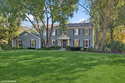 30 Wychwood Ln, South Barrington, IL 60010