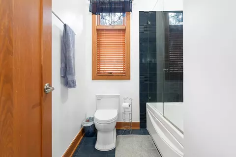475 Circle Ave, Willowbrook, IL 60527 photo 10