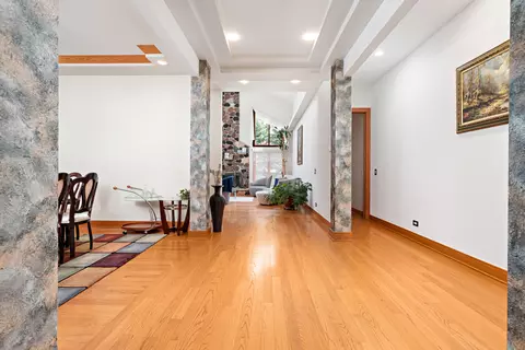 475 Circle Ave, Willowbrook, IL 60527 photo 6