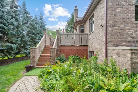 475 Circle Ave, Willowbrook, IL 60527 photo 29