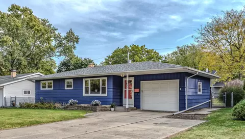 1627 Oak St, Saint Charles, IL 60174