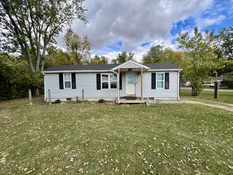 19897 Kemper Ln, Danville, IL 61834