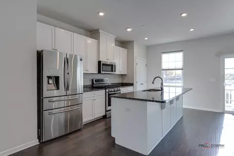 83 Nicholas Dr E, Des Plaines, IL 60016 photo 8