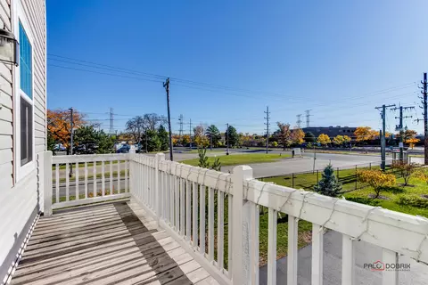 83 Nicholas Dr E, Des Plaines, IL 60016 photo 28