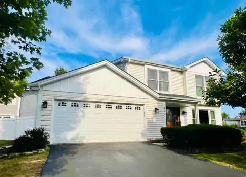 627 Sunrise Ct, Carol Stream, IL 60188