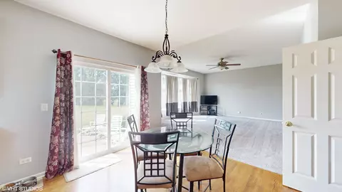 Dining - 26925 Ashgate Xing, Plainfield, IL 60585 photo 4 of 4