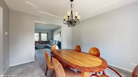 Dining - 26925 Ashgate Xing, Plainfield, IL 60585 photo 3 of 4
