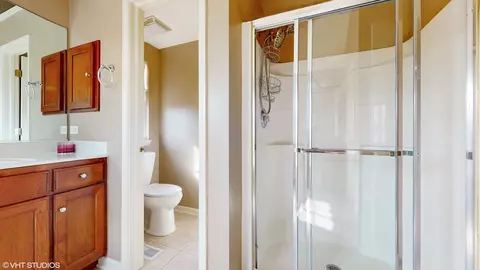 Bath - 26925 Ashgate Xing, Plainfield, IL 60585 photo 2 of 4