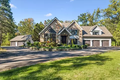 1370 Woodland Ln, Riverwoods, IL 60015