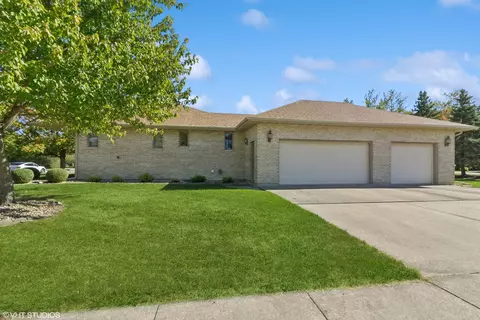202 Deerhaven Dr, Minooka, IL 60447 photo 3