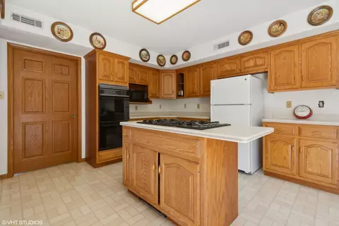 202 Deerhaven Dr, Minooka, IL 60447 photo 7