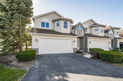 392 Inner Circle Dr, Bolingbrook, IL 60490