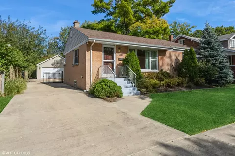 1446 Whitcomb Ave, Des Plaines, IL 60018
