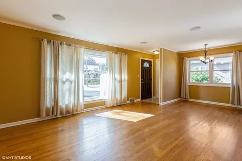 1446 Whitcomb Ave, Des Plaines, IL 60018 photo 3