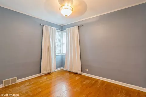 1446 Whitcomb Ave, Des Plaines, IL 60018 photo 8