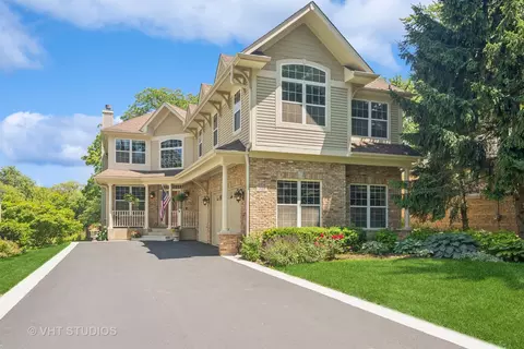 723 N Exmoor Ave, Barrington, IL 60010