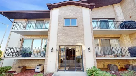 9830 Nashville Ave #4, Chicago Ridge, IL 60415