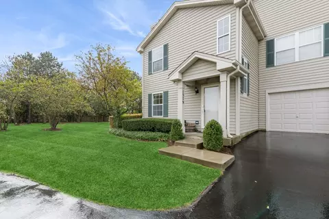 1379 Orleans Dr, Mundelein, IL 60060