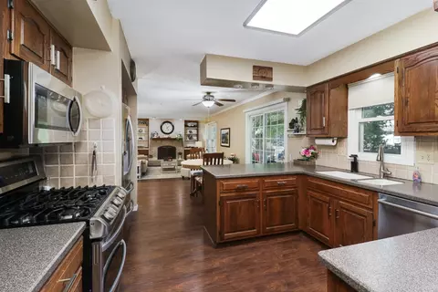 25 Gloucester Cir, Bloomington, IL 61704 photo 10