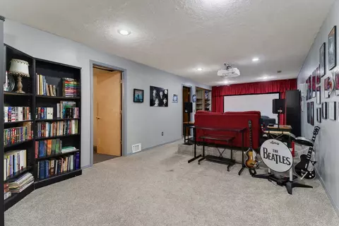 25 Gloucester Cir, Bloomington, IL 61704 photo 32
