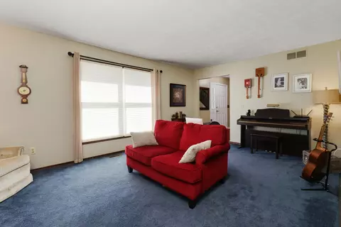 25 Gloucester Cir, Bloomington, IL 61704 photo 16