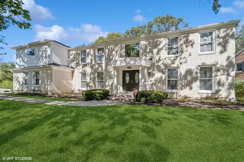 48 Berkshire Ln, Lincolnshire, IL 60069