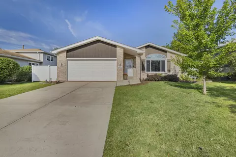 Exterior - 25720 S Mccorkle Ave, Monee, IL 60449 photo 2 of 5