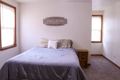 Bedroom - 13800 Rockwood Ct, Morrison, IL 61270 photo 5 of 6