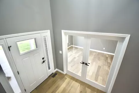 Entry Way - 104 Raef Rd, Downs, IL 61736 photo 5 of 7