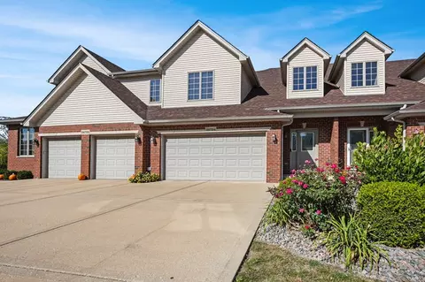 26724 W Old Kerry Grv, Channahon, IL 60410