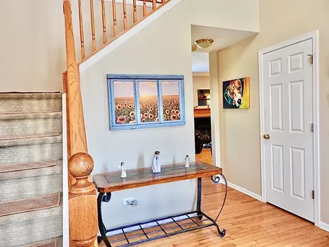 Entry Way - 923 Limerick Ln, Mchenry, IL 60050 photo 1 of 2