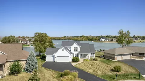 12797 Bayside Pointe, Winnebago, IL 61088